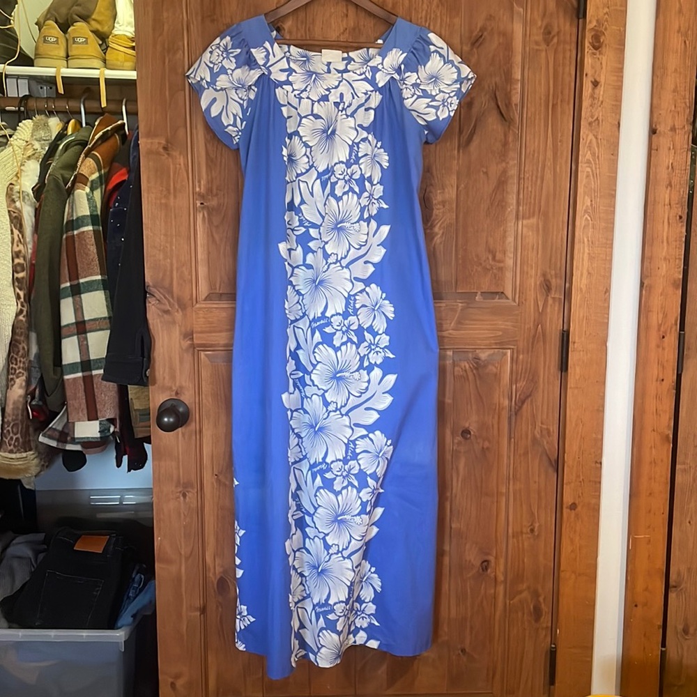 Vintage Aikane Hawaii muumuu dress